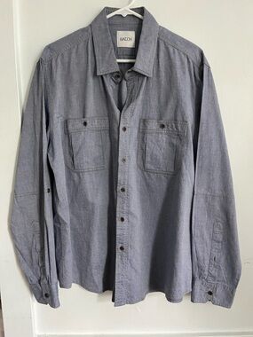 Batch • Men's Blue Long-Sleeve Button-Up Chambray Shirt